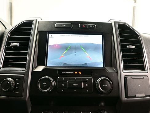 Used 2019 Ford F150 XLT image 17