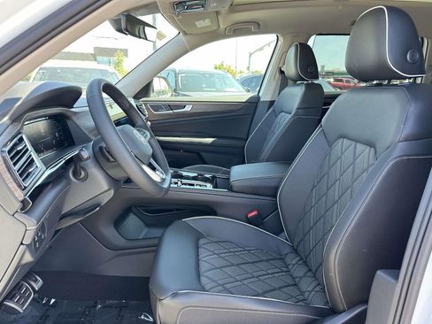New 2026 Volkswagen Atlas SEL Premium R-Line AWD/4WD image 14