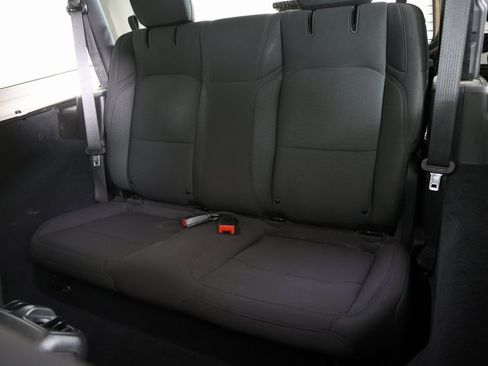 Used 2022 Jeep Wrangler Sport image 8