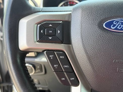 Used 2022 Ford F250 Lariat w/ Black Appearance Package AWD/4WD image 21