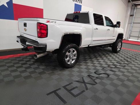 Used 2019 Chevrolet Silverado 2500 LTZ w/ Duramax Plus Package AWD/4WD image 27