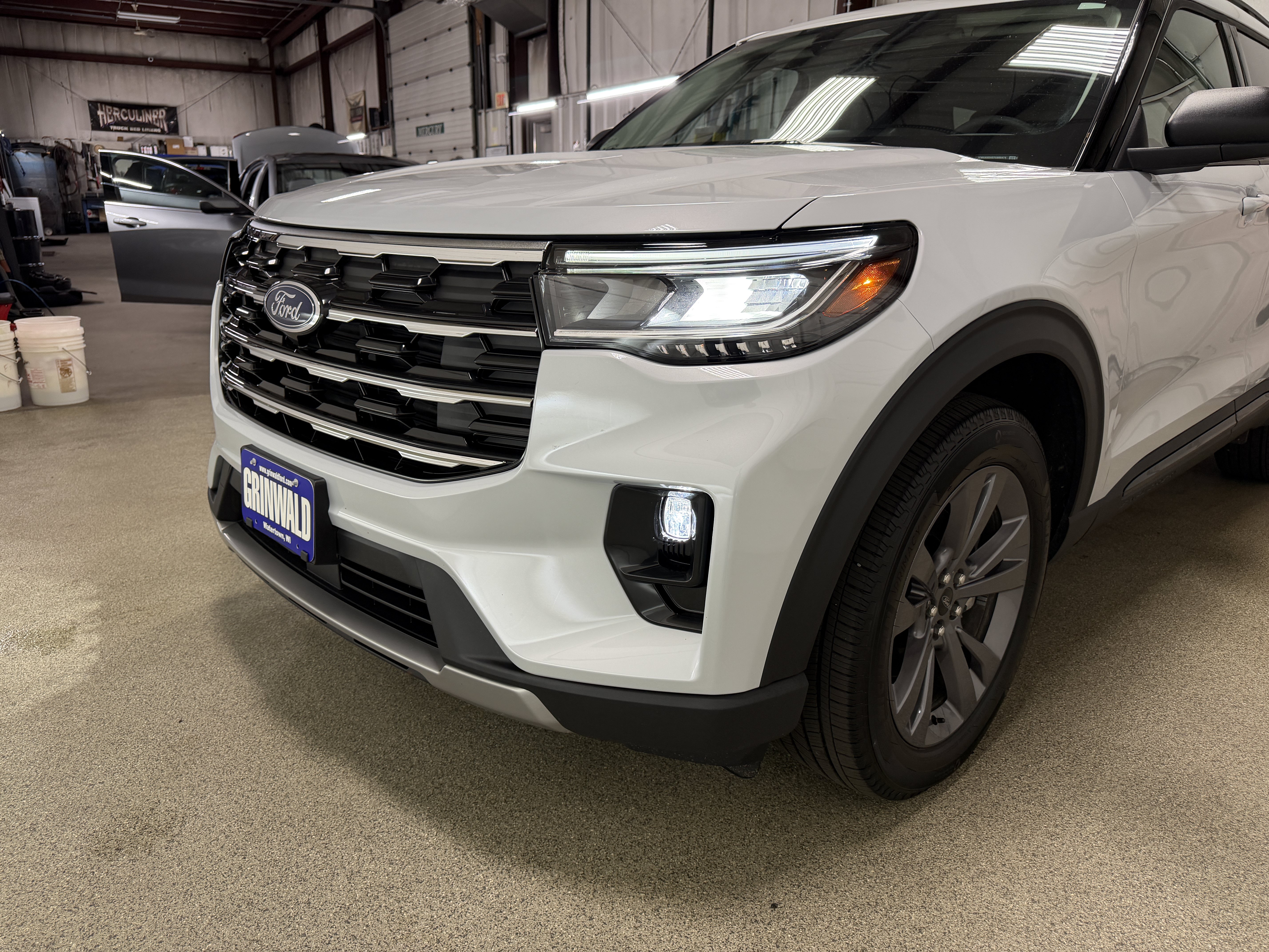 Used 2026 Ford Explorer Active w/ Active Comfort Package AWD/4WD image 34
