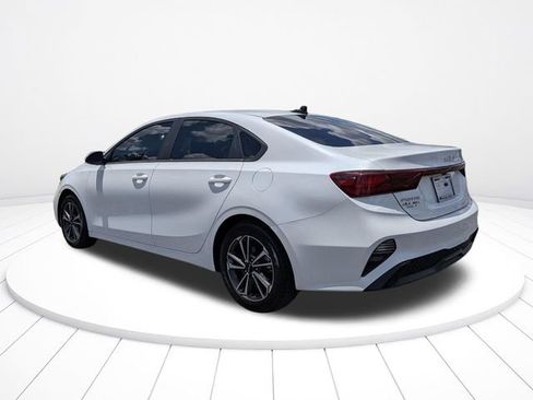 Used 2024 Kia Forte LXS FWD image 5