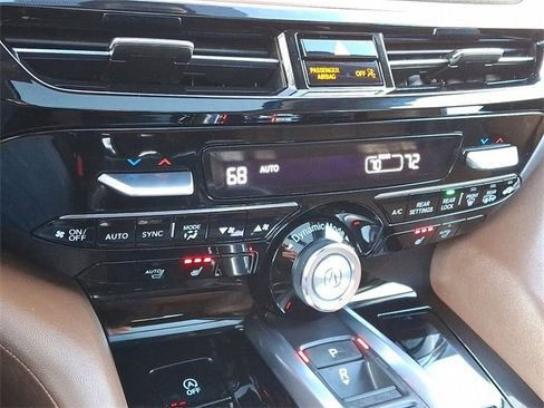 Used 2024 Acura MDX SH-AWD w/ Technology Package image 18