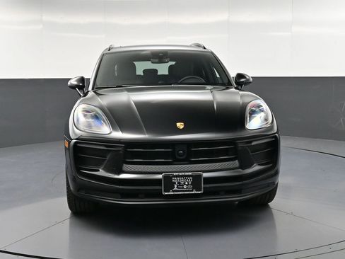 Certified 2023 Porsche Macan Turbo AWD/4WD image 11