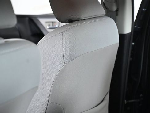 Used 2014 Toyota Corolla LE image 23