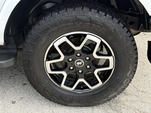 Used 2021 Ford Bronco Outer Banks AWD/4WD image 12