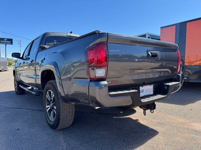 Used 2019 Toyota Tacoma SR5 AWD/4WD image 5