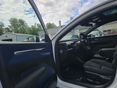 Certified 2025 Volvo EX30 Plus w/ Climate Package AWD/4WD image 21