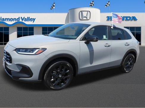 Used 2024 Honda HR-V Sport image 3