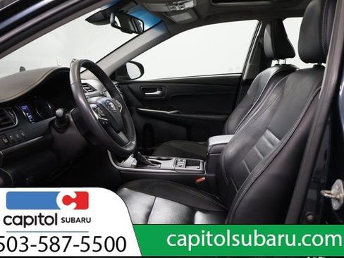 Used 2017 Toyota Camry XLE w/ Moonroof Package FWD image 13