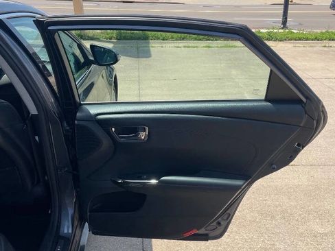 Used 2013 Toyota Avalon Limited image 27