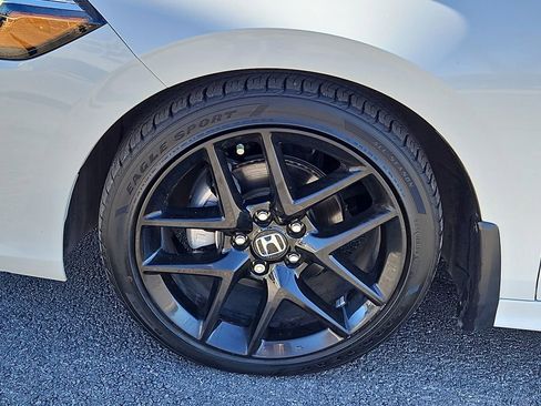 Used 2023 Honda Civic Sport image 14