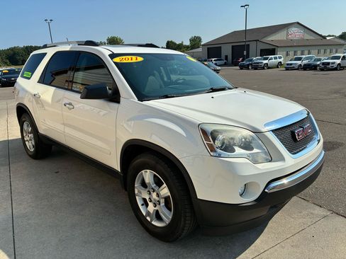 Used 2011 GMC Acadia SLE FWD image 3
