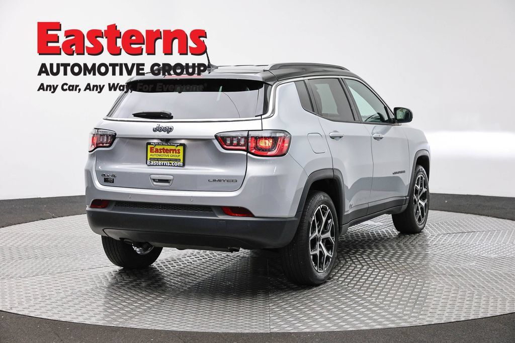 Used 2025 Jeep Compass Limited AWD/4WD image 5