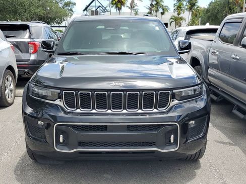 Used 2023 Jeep Grand Cherokee Overland AWD/4WD image 2