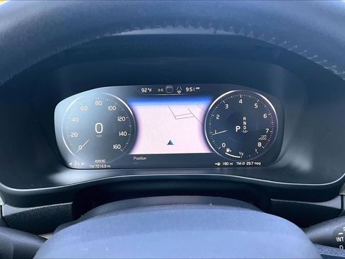 Used 2021 Volvo XC40 T4 Inscription w/ Protection Package FWD image 28