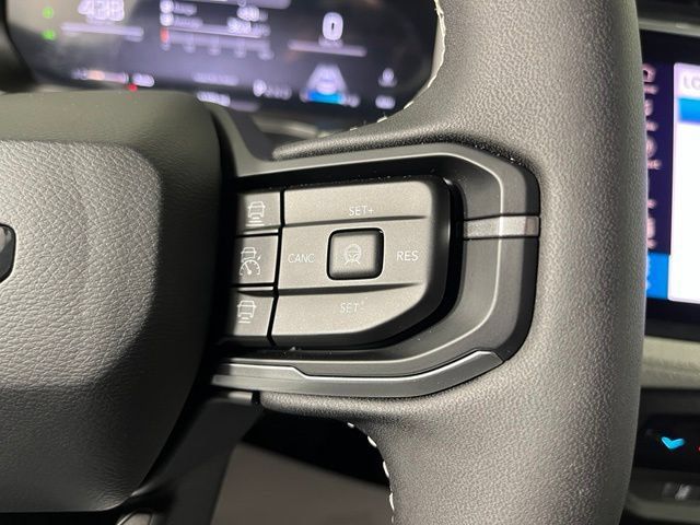 Used 2026 Jeep Cherokee Laredo AWD/4WD image 21
