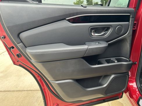 New 2025 Honda Pilot EX-L image 12