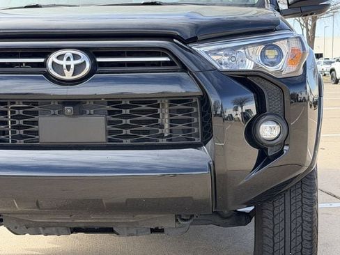 Certified 2022 Toyota 4Runner SR5 Premium image 8