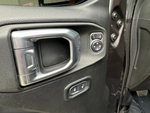 Used 2021 Jeep Wrangler Unlimited Sport image 12