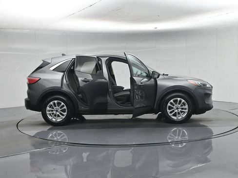 Used 2022 Ford Escape SE FWD image 5