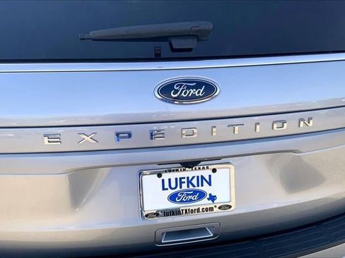 Used 2022 Ford Expedition XLT image 31
