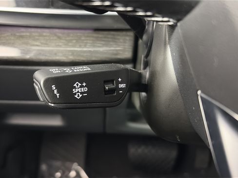 Certified 2025 Audi Q7 3.0T Premium Plus AWD/4WD image 40