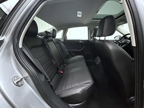 Used 2024 Volkswagen Jetta SE FWD image 18