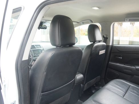 Used 2015 Mitsubishi Outlander Sport SE image 23