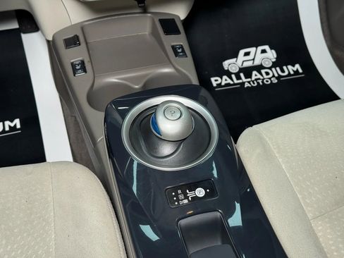 Used 2012 Nissan Leaf SV image 25