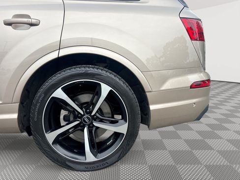 Used 2019 Audi Q7 3.0T Prestige AWD/4WD image 29