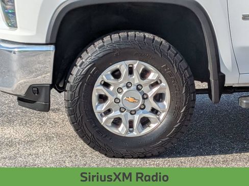Used 2023 Chevrolet Silverado 2500 LT w/ Convenience Package AWD/4WD image 12