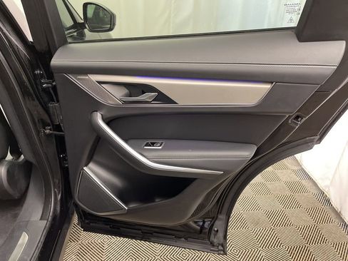 Used 2024 Jaguar F-PACE R-Dynamic S image 30