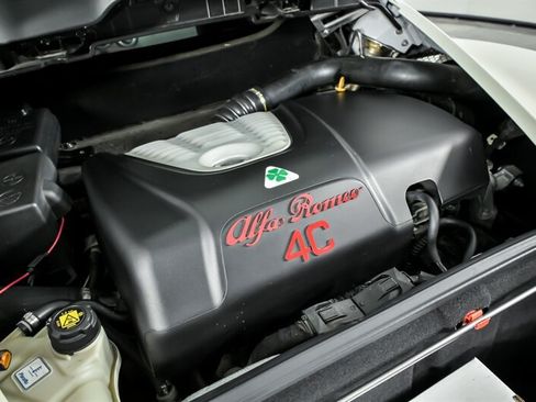 Used 2016 Alfa Romeo 4C Coupe w/ Coupe Track Package 1 RWD image 13