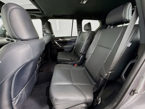 Used 2023 Lexus GX 460 Luxury w/ Sport Design Package AWD/4WD image 22