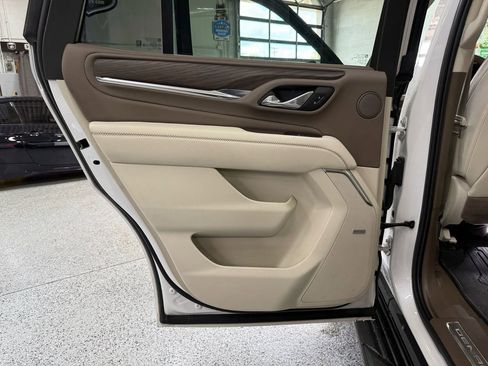 Used 2023 GMC Yukon Denali image 13