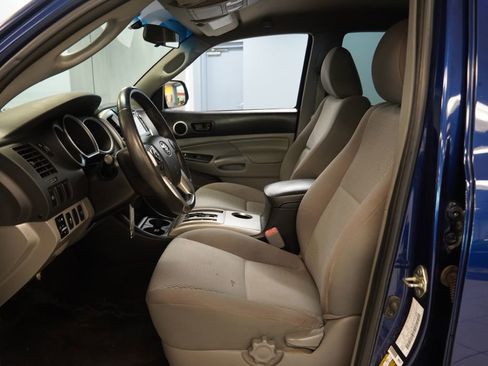 Used 2015 Toyota Tacoma 4x4 Double Cab w/ SR5 Package image 5