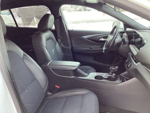 Used 2024 Buick Envista Preferred w/ Convenience I Package image 19