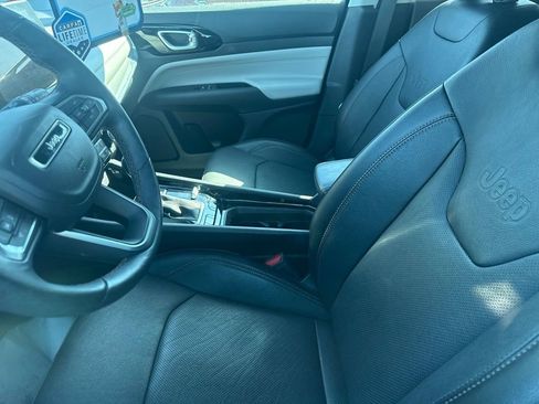 Used 2022 Jeep Compass Limited image 8