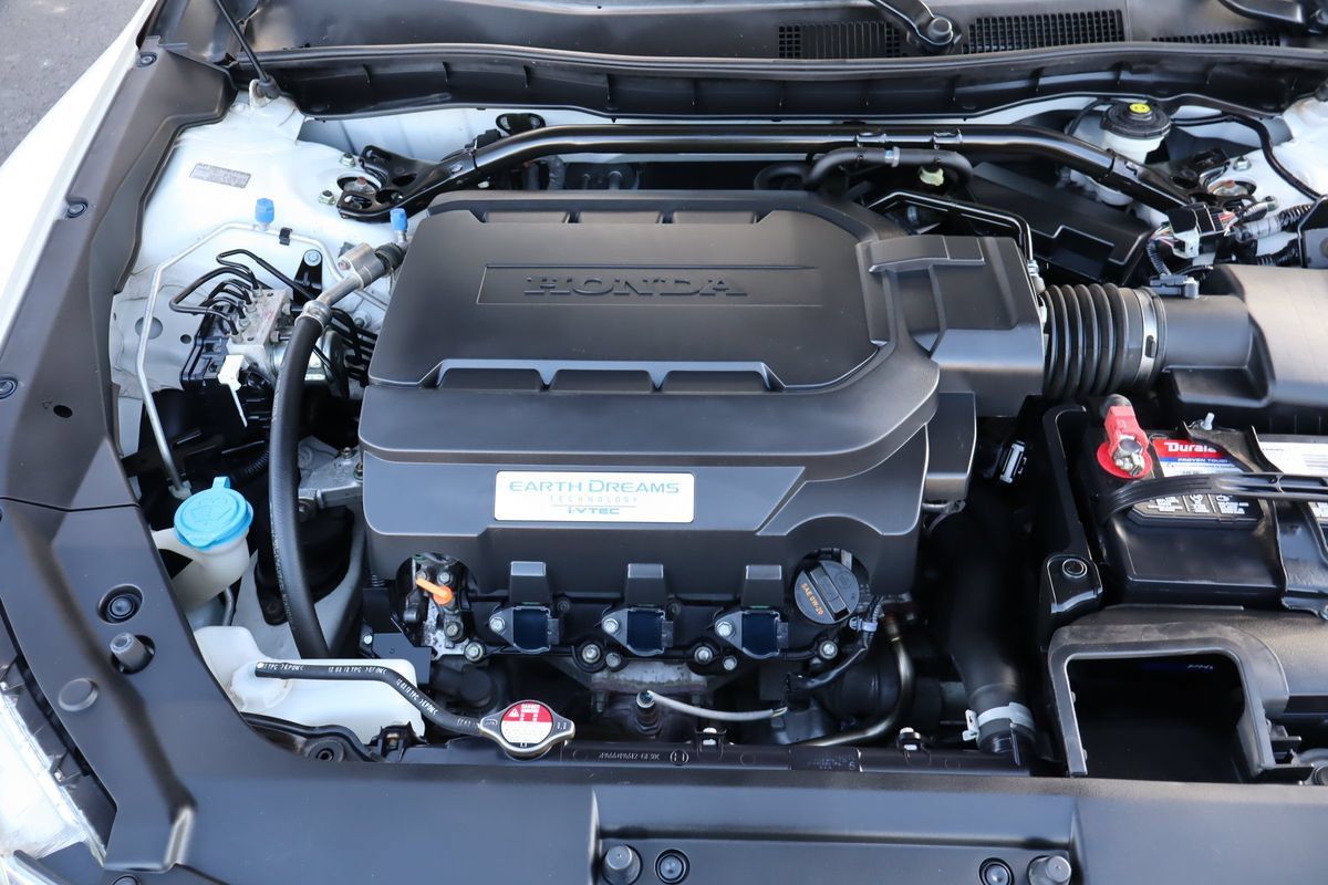 Used 2015 Honda Crosstour EX-L image 38