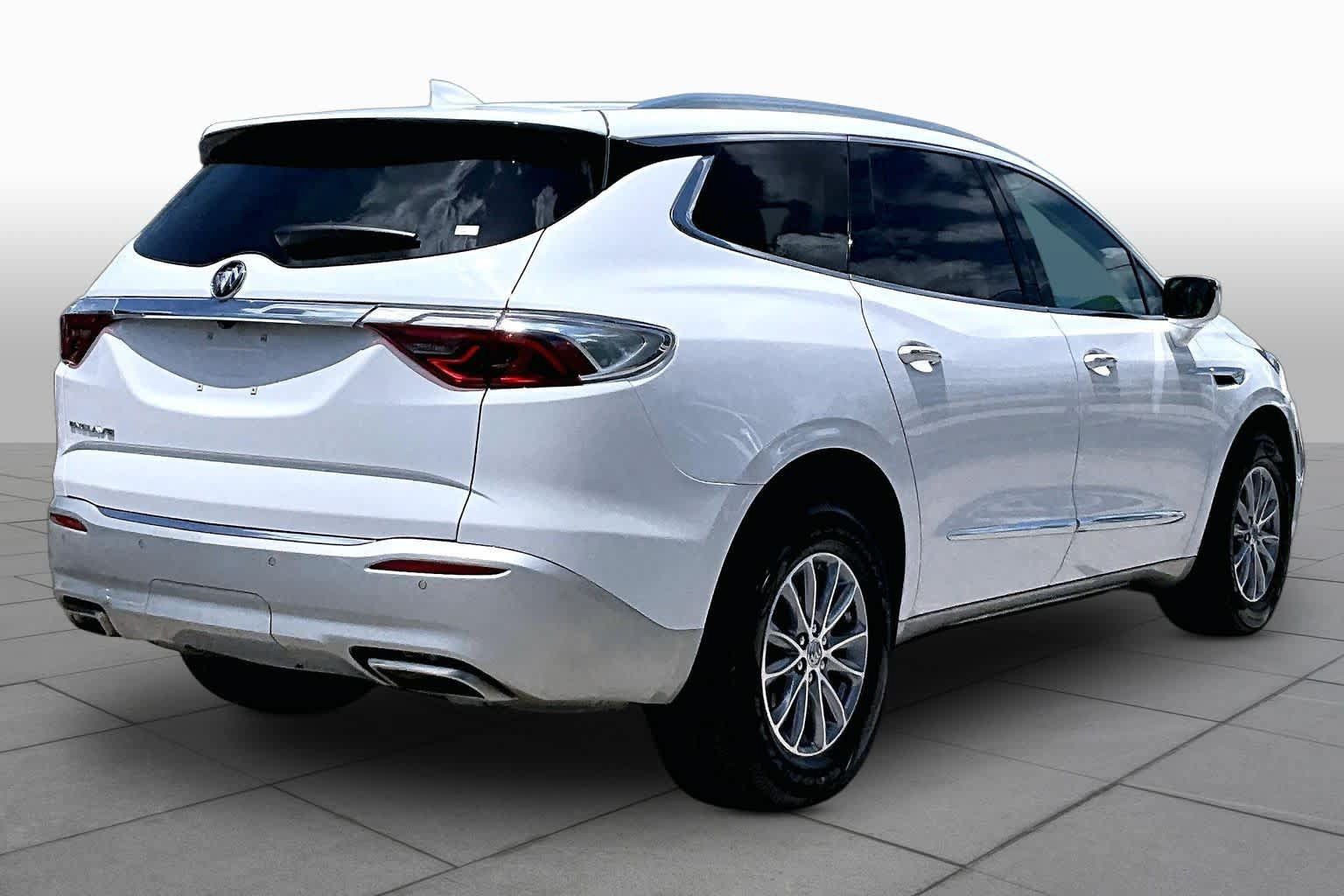 Used 2023 Buick Enclave Essence FWD image 25