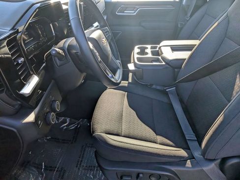 Used 2025 Chevrolet Silverado 1500 LT AWD/4WD image 17
