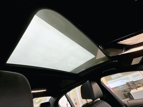 Used 2020 BMW M550i xDrive M550i xDrive w/ Executive Package image 13