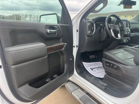 Used 2022 GMC Sierra 1500 SLT w/ SLT Premium Plus Package image 9