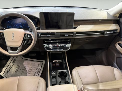 Used 2024 Lincoln Corsair Reserve FWD image 19