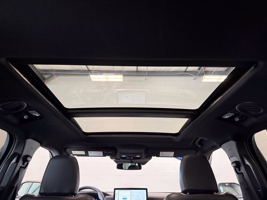 Certified 2025 Ford Explorer ST AWD/4WD image 36