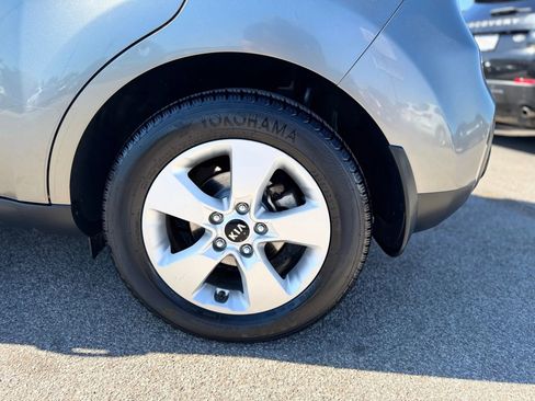 Used 2017 Kia Soul EV image 19