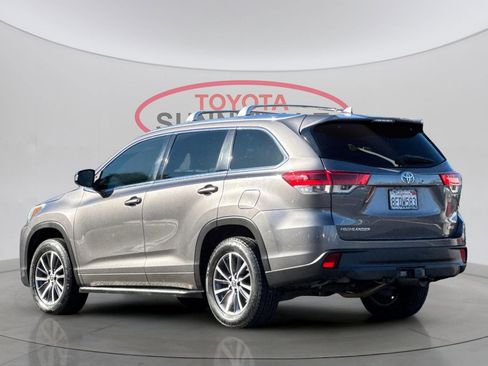 Certified 2018 Toyota Highlander XLE image 8