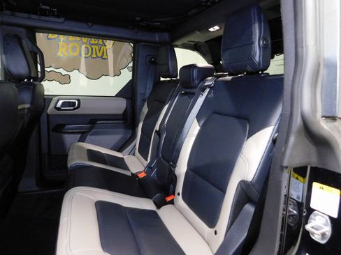 Used 2024 Ford Bronco Wildtrak image 76